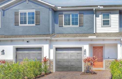 St. Cloud House | Vacation pad - w/pool, close to Lake Nona & Orlando