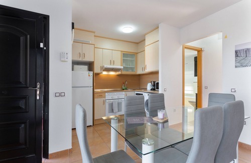 La Oliva Apartment | Vacation 'Punta Calma' with Sea View, Shared Pool and Wi-Fi