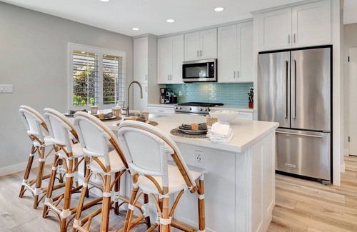 Del Mar House | Vacation Rental!100 yards to the sand! Two blocks to Jake's!