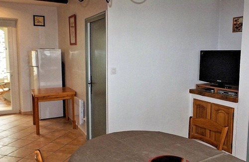 Aubignas Apartment | Vacation rental in Southern Ardèche for 6 people