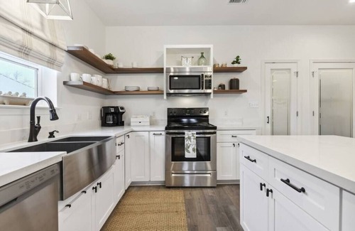 Bay St Louis House | Vacation Rental Bay St Louis Sleeps 14, Bay St Louis Sleeps 14 Close to Beach and Downtown