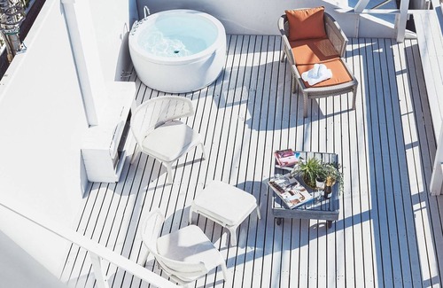 Yokosuka House | Vacation Rental with a large terrace jacuzzi/Yokosuka Kanagawa