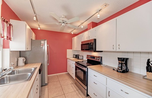 Venice Gardens House | Vacation Rental with private swimming pool
