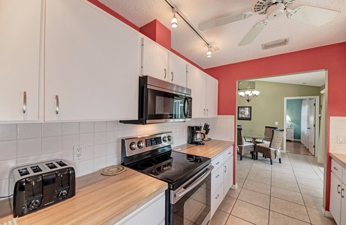 Venice Gardens House | Vacation Rental with private swimming pool