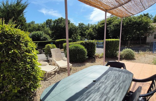 Tourrettes Apartment | Vacation residence with garden and 2 swimming pools. Ideal for summer vacations.
