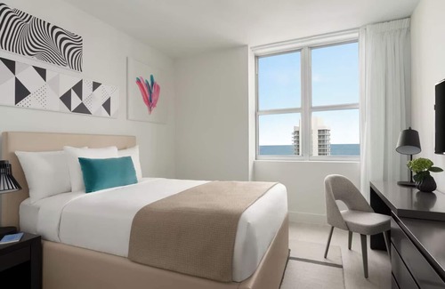 Hollywood South Central Beach Hotel | Vacation Starts Here! Pool, Close to Golden Beach