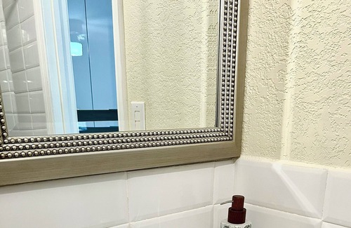 Coral Terrace Cottage | Vacation Stay In the heart of Miami
