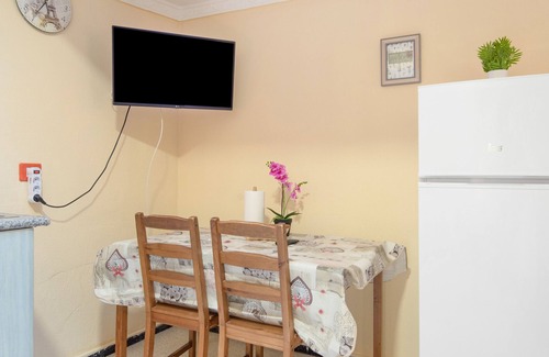 Maspalomas Apartment | Vacation Studio 'Casa Salma 2' with Wi-Fi