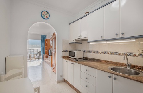 San Agustin Apartment | Vacation Studio 'Vista Mar By Masvacaciones' with Sea View, Shared Pool and Wi-Fi