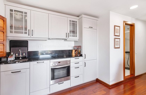 Las Lagunetas Apartment | Vacation 'Upper House' with Mountain View, Wi-Fi and Air Conditioning