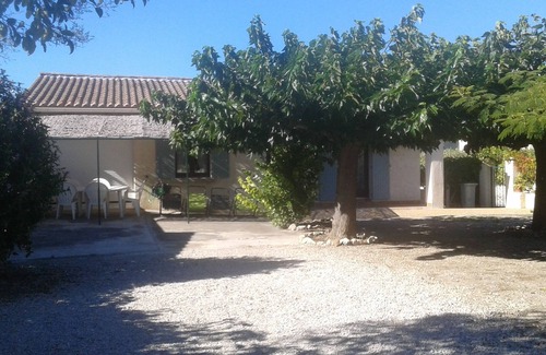 Pernes-les-Fontaines House | Vacation villa in quiet neighborhood near town center