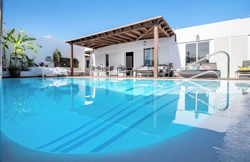 Playa Blanca Villa | Vacation Villa 'Fae' with Private Pool, Private Terrace and Wi-Fi