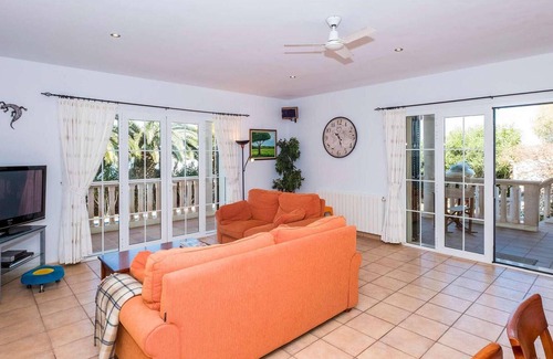 Sant Tomas House | Vacation villas in Santo Tomas are not easy to find, so we are pleased to add this beauty to our Men