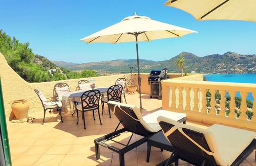 Capdepera House | Vacation with postcard look