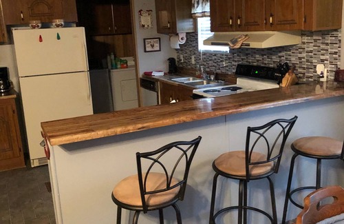 Donalsonville House | Vacationers, Fisherman, Hunters, and Work Groups are all welcome!