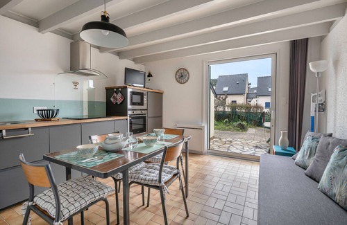 Saint-Gildas-de-Rhuys Ski Chalet | Vacations in Saint Gildas de Rhuys for 4 - Pool