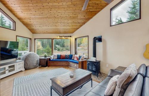 Alyeska House | Vail Meadows