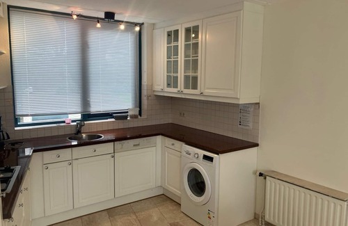Lemmer House | Vakantiehuis aan het Water met Aanlegsteiger