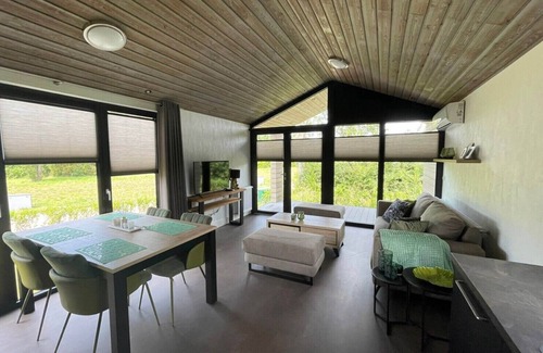 Scherpenisse Ski Chalet | Vakantiepark de Zeeuwse Parel - de Parel