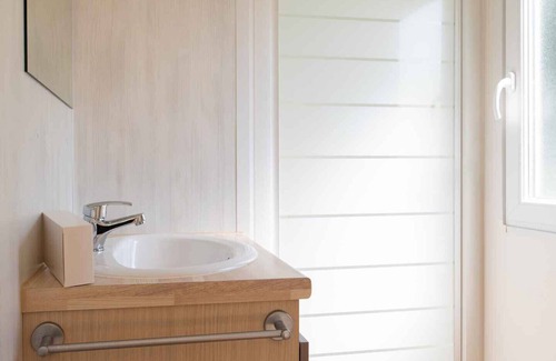 Jabbeke Ski Chalet | Vakantiepark Klein Strand - Comfort Chalet 4p H