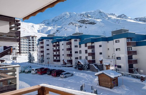 Val-Thorens Apartment | Val Thorens - Renovated apt 6 pers, 2 bdrms, WiFi, ski locker, near slopes