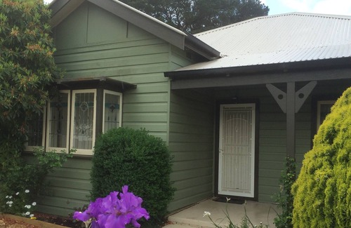 Moss Vale Cottage | Val Verde Cottage Moss Vale