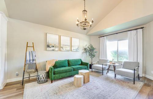 Val Vista Lakes House | Val Vista Lakes Group Getaway Lake and Pool Access!