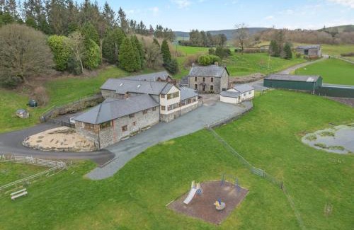 Brecon House | Vale Farm Cottages