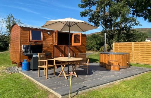 Llanbedr-dyffryn-clwyd House | Vale View Glamping