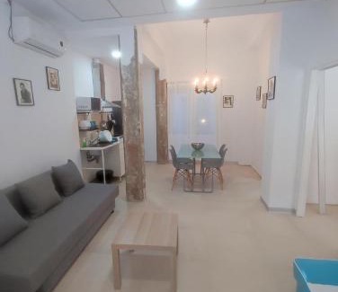 El Cabanyal Apartment | Valencia Beach PINK