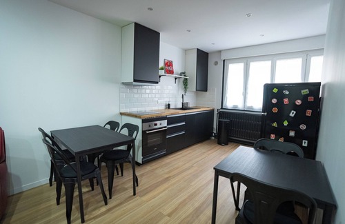 Valenciennes Apartment | ValenStay - Duplex Stade du Hainaut with terrace