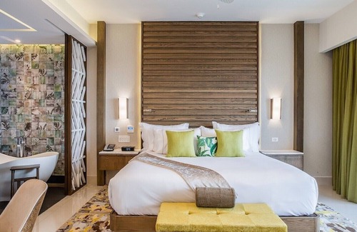 Playa Mujeres Hotel | *VALENTINE'S DAY GETAWAY!* Garza Blanca Resort & Spa Cancun