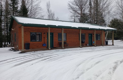 Washburn Cabin | Valhalla View Cabin Both Sides Trail Side North of Washburn with WiFi AC