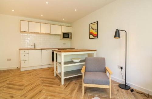Westleigh Apartment | Valise