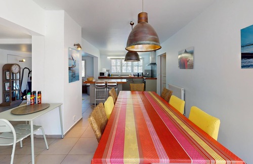 Dampierre-en-Yvelines House | Vallée de Chevreuse - Dampierre - Magnificent 6 bedroom villa with swimming pool