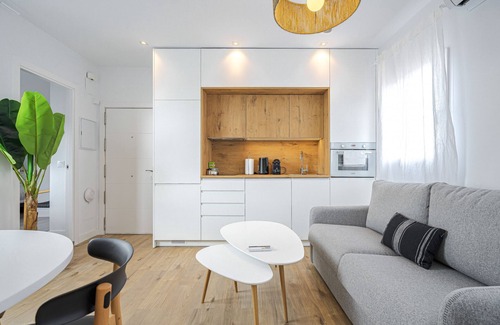 Numancia Apartment | Vallecano Apartments by Olala Homes