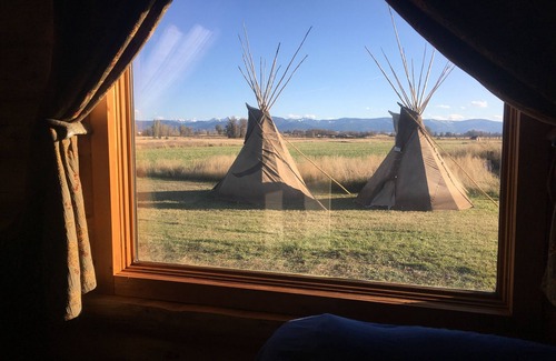 Bozeman House | Valley Cabin located 5 miles from Bozeman-Yellowstone International airport