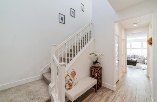 Fairfield House | Valley Getaway 15 mins from Napa 10 min from Suisan valley large backyard with fire pit and more