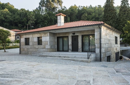 Fafe Cottage | Valley House