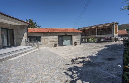 Fafe Cottage | Valley House