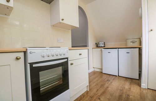 St. Ann's Chapel Cottage | VALLEY LODGE 5, family friendly, with pool in Callington