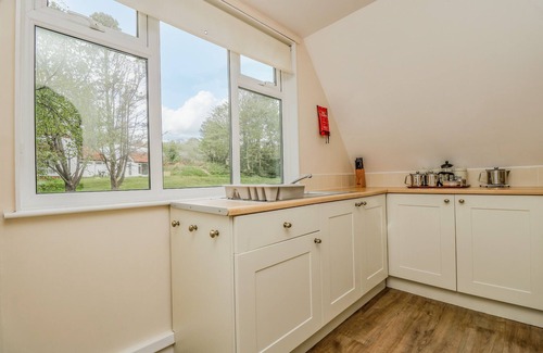 St. Ann's Chapel Cottage | VALLEY LODGE 5, family friendly, with pool in Callington