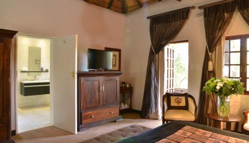 Magaliesberg Cabin | Valley Lodge & Spa