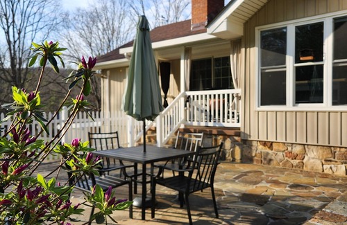 White Sulphur Springs House | Valley Ridge Retreat, 2-Acres Near Greenbrier, Borders National Forest & Trails