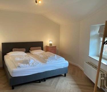Colmont House | Valley View 3 Atmospheric 5 person holiday home near Valkenburg