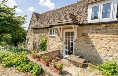 Manton Apartment | Valley View Apartment1 Bedroom Self Contained Apartment Close to Rutland Water