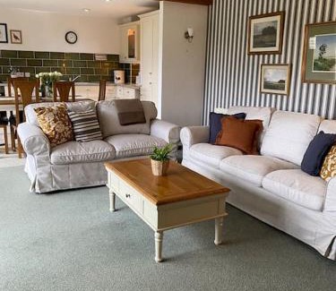 Hele House | Valley View at Hewish Mill
