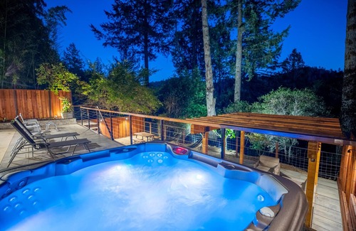 Guerneville House | Valley Vista | A Wine Country Escape