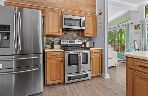 Hot Springs Village Cottage | Valls Cottage, Pretty little getaway with Early check in