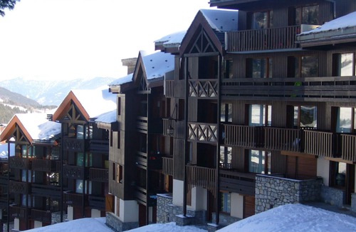 Les Avanchers-Valmorel Apartment | Valmorel: divisible studio in 2 rooms for 4 people, ski in ski out